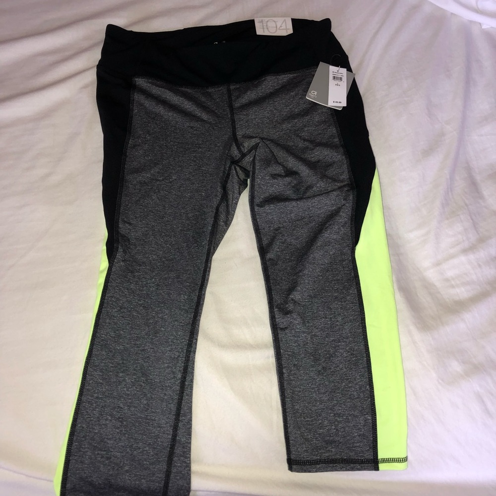 Crop Leggings(New with Tags)
